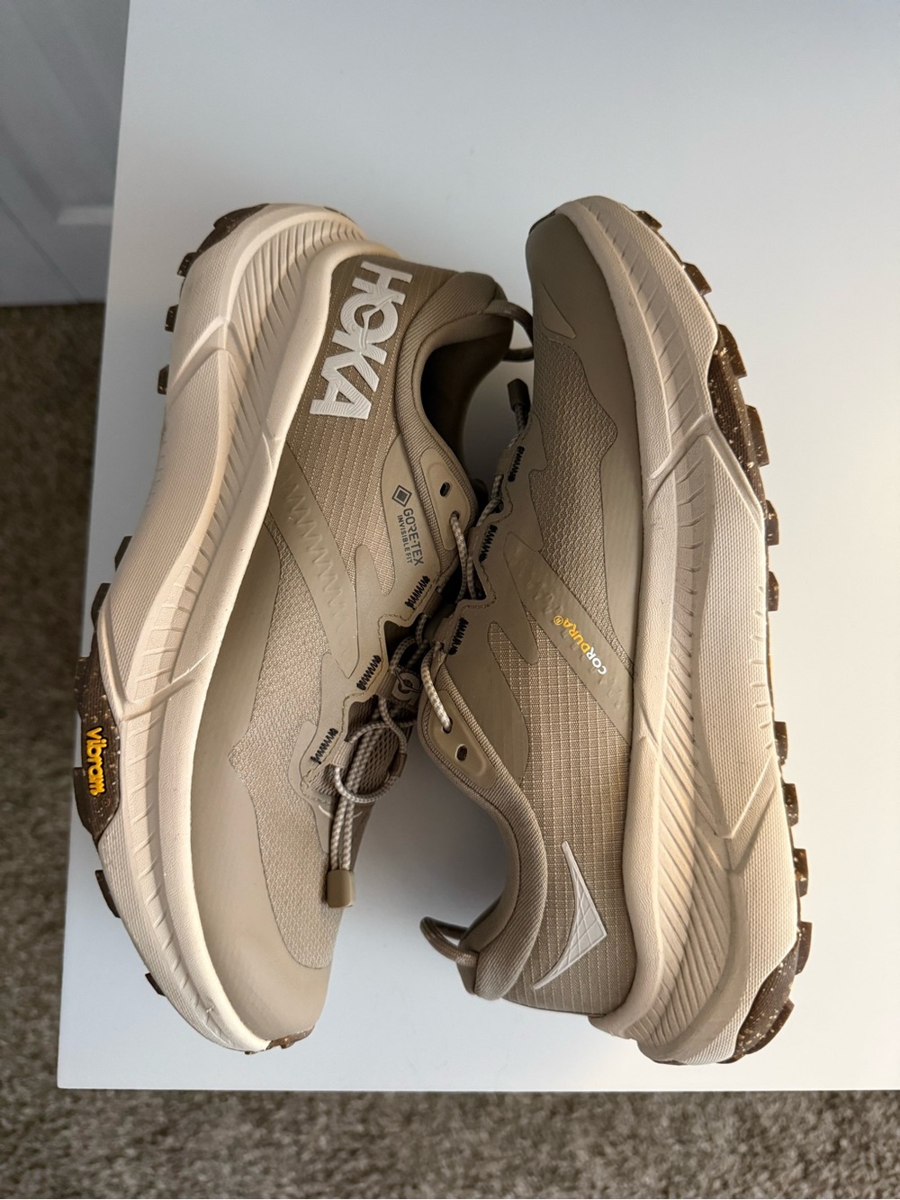 Hoka Transports - Picture 4 of 7